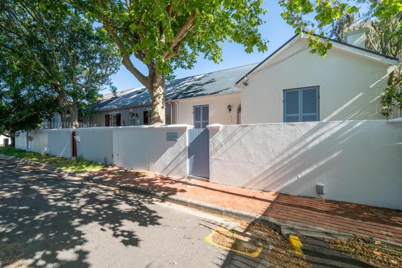 2 Bedroom Property for Sale in Harfield Village Western Cape